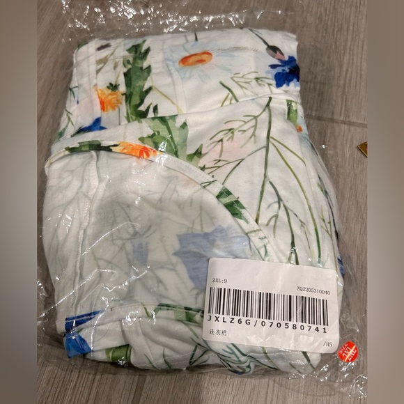 White dress with bright floral pattern -Maxi dress 2XL - Picture 10 of 13